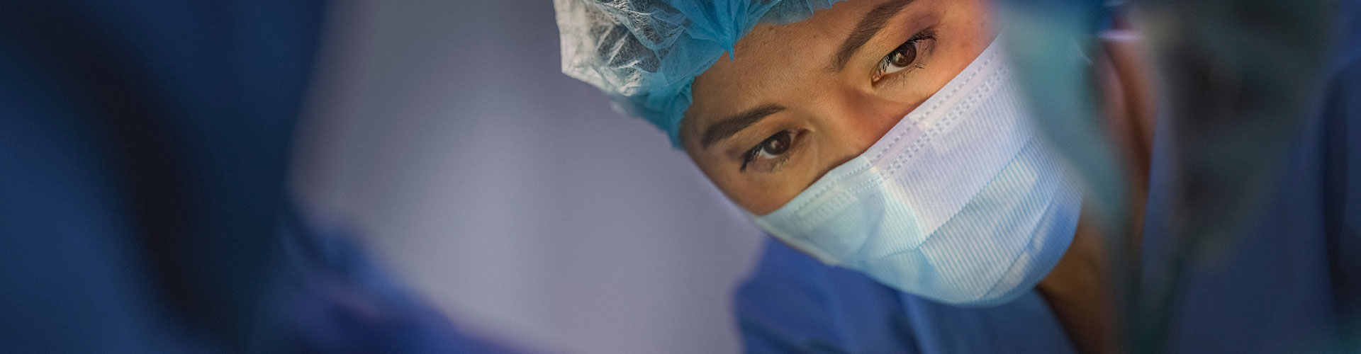 Chirurgin bei einer OP